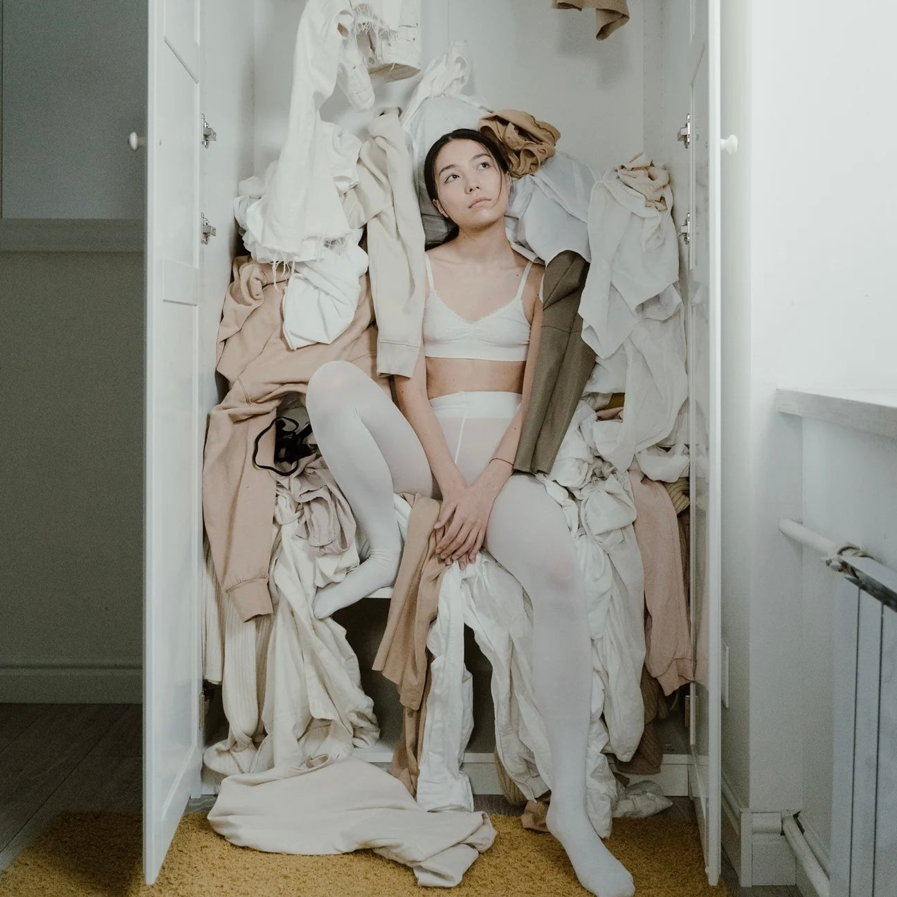 What Not to Wear in the Workplace: A Guide for Business Women (most industries)