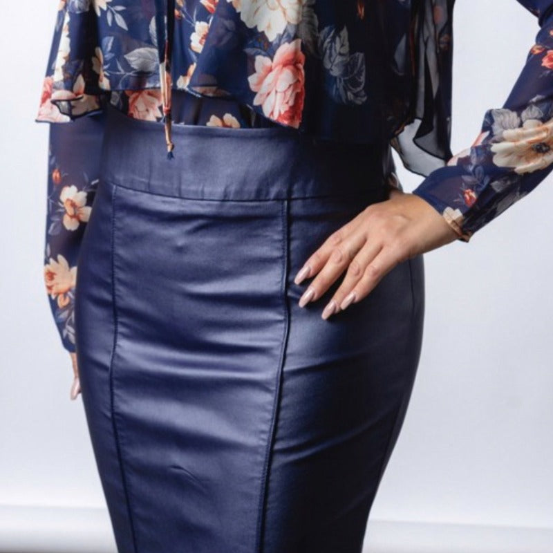 Vegan PU Leather office skirt for plus size and curvy women sizes. Available in Navy blue